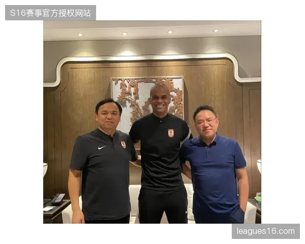 长春亚泰的节奏压制迫使对方做出更多回撤
